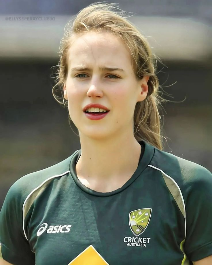 Ellyse Perry - Most beautiful women cricketer.